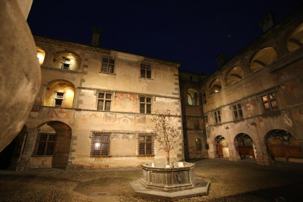 Maison Cassius Issogne Экстерьер фото