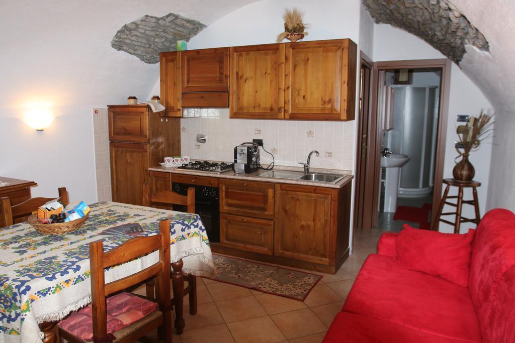 Maison Cassius Issogne Экстерьер фото